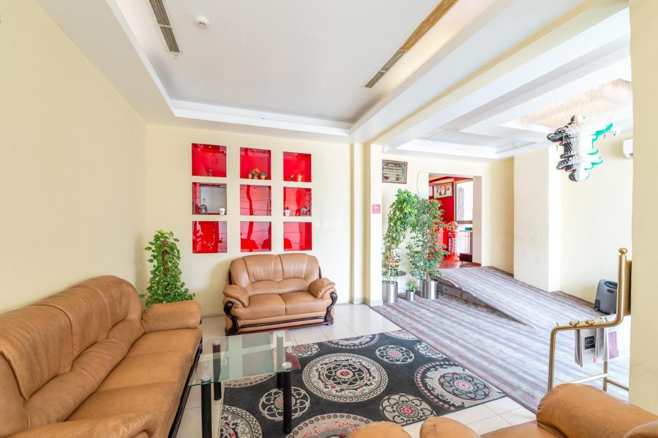שארג'ה Al Reem Hotel Apartments מראה חיצוני תמונה