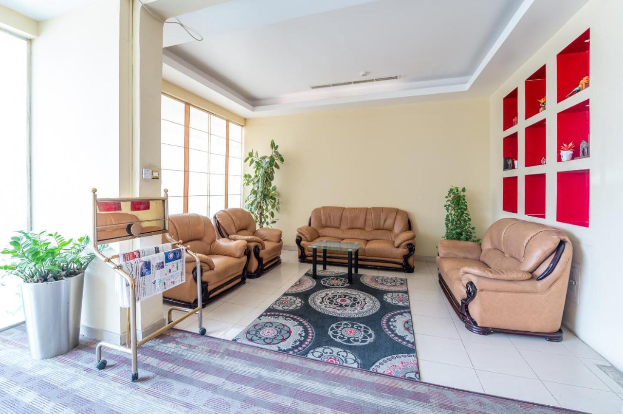 שארג'ה Al Reem Hotel Apartments מראה חיצוני תמונה
