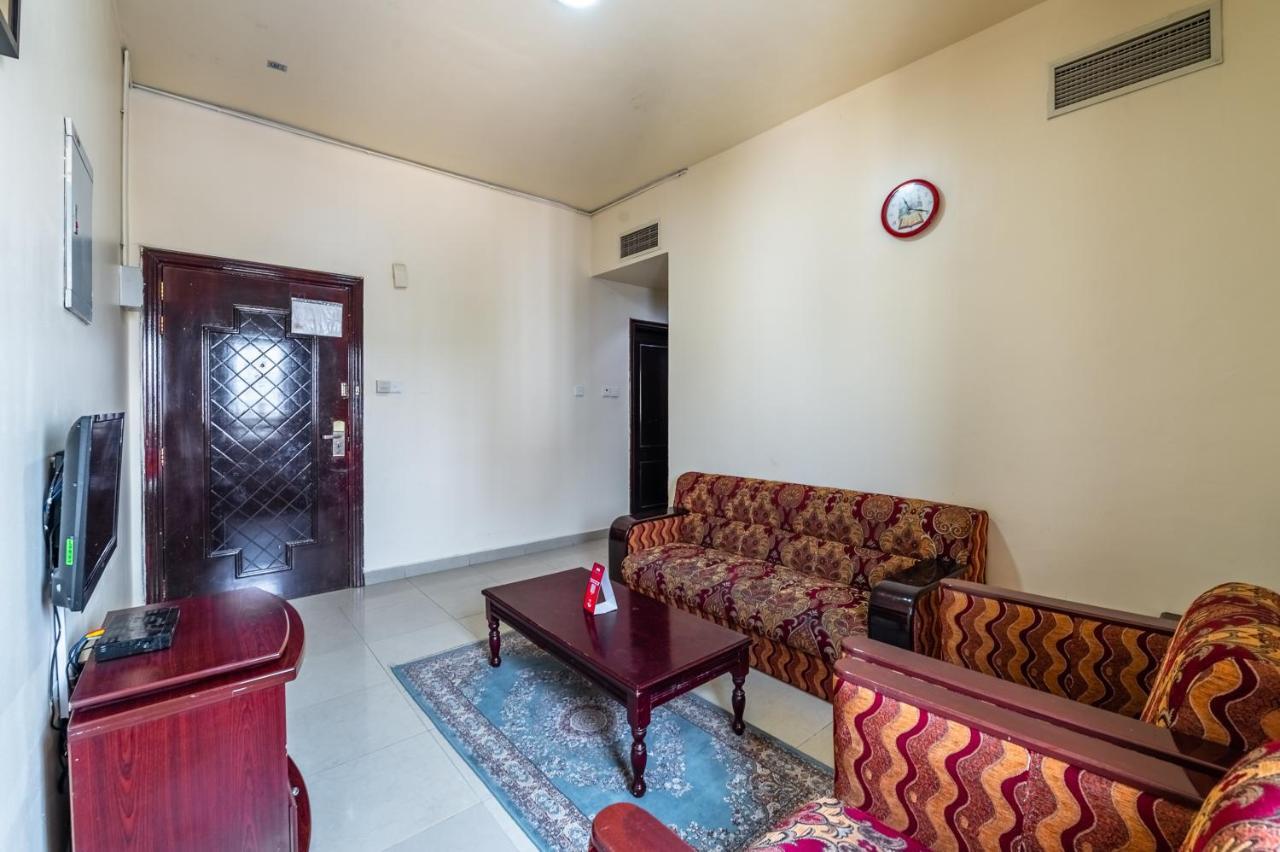 שארג'ה Al Reem Hotel Apartments מראה חיצוני תמונה